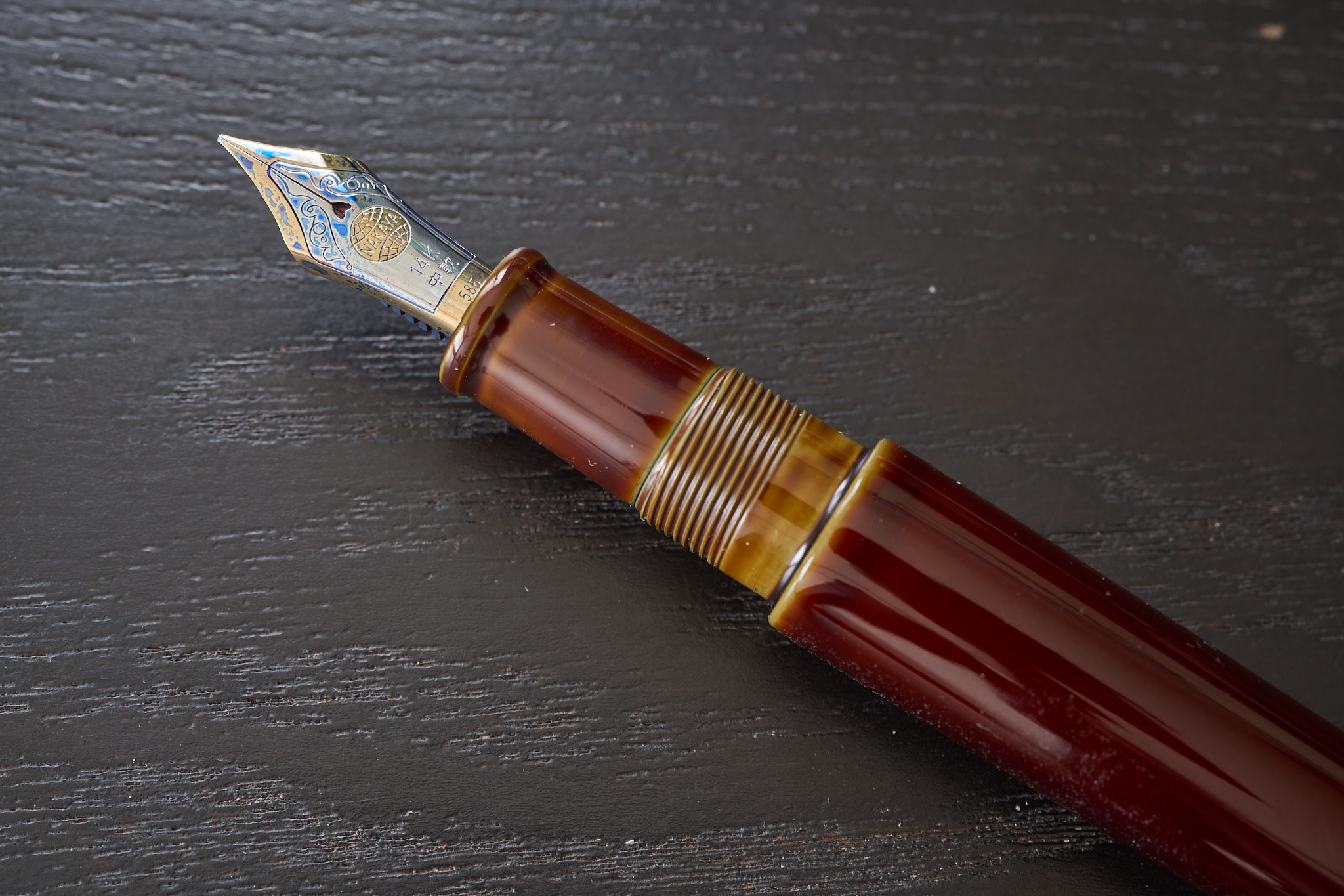 キャップを開けてみる